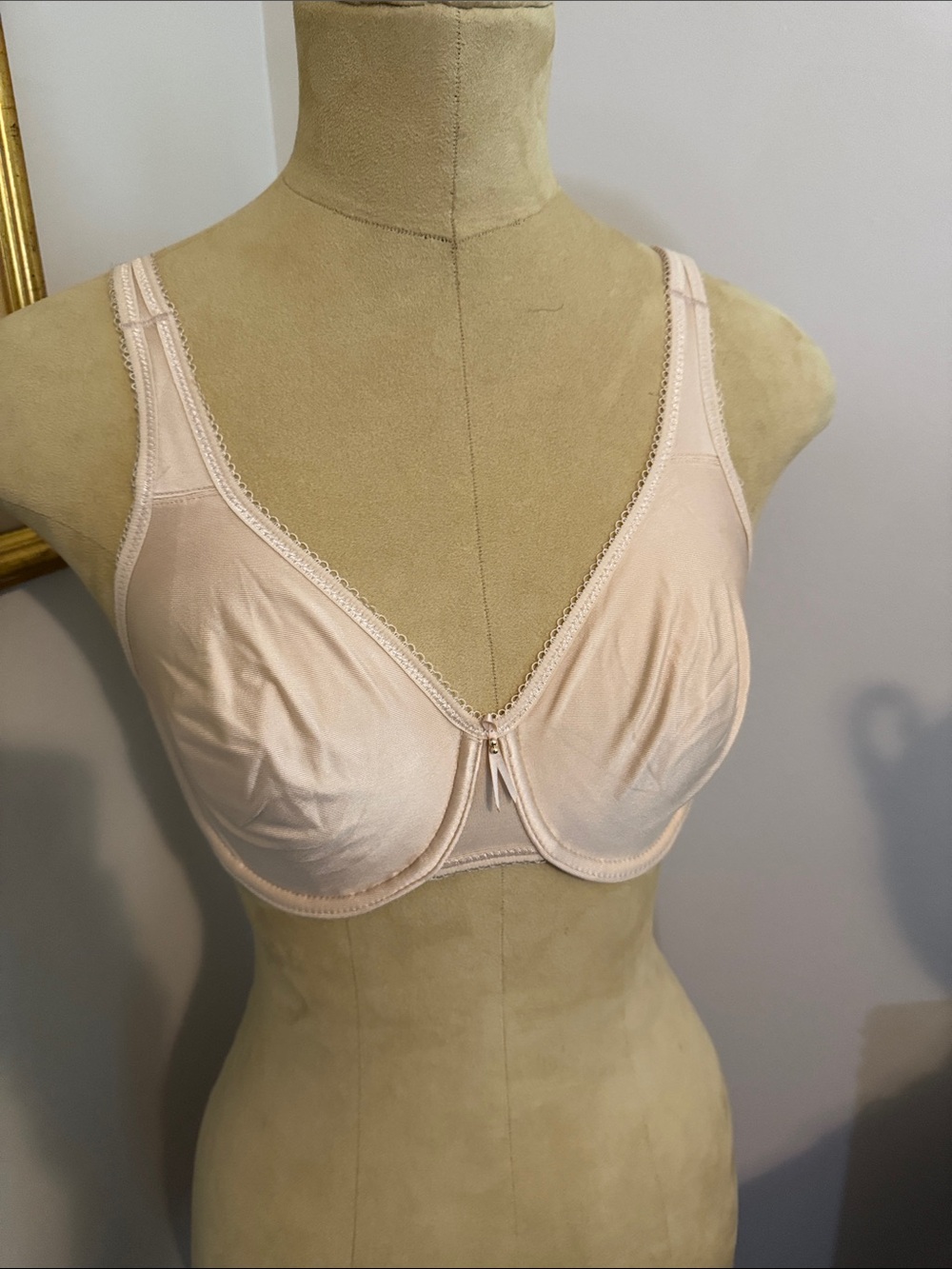 Wacom Light Blush Unlined Underwire Bra - Size 34D